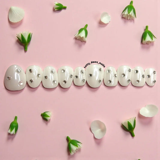 Ready. Set. Nails! Diamonds